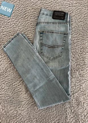 Jean Levi’s Signature S37 Vintage 00s bleu clair - Slim Fit - W30L32 (FR40), marque: Levi's, état: Très bon état, taille: W30 | FR 40, 29,99 €, 32,19 € Protection acheteurs (Pro) incluse