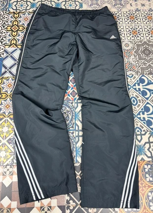 Jogging Trackpant adidas vintage noir bandes asymétrique blanc, brand: adidas, condition: Very good, size: L / 40 / 12, €36.00, €38.50 includes Buyer Protection