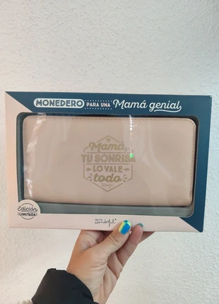 Cartera madres beige con caja. Nueva, brand: Local, condizioni: Ottime, €6.50, €7.53 include la Protezione acquisti