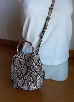 borsetta a secchiello, condizioni: Nuovo senza cartellino, €13.00, €14.35 include la Protezione acquisti