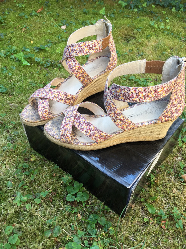 Compensées fleuries sales