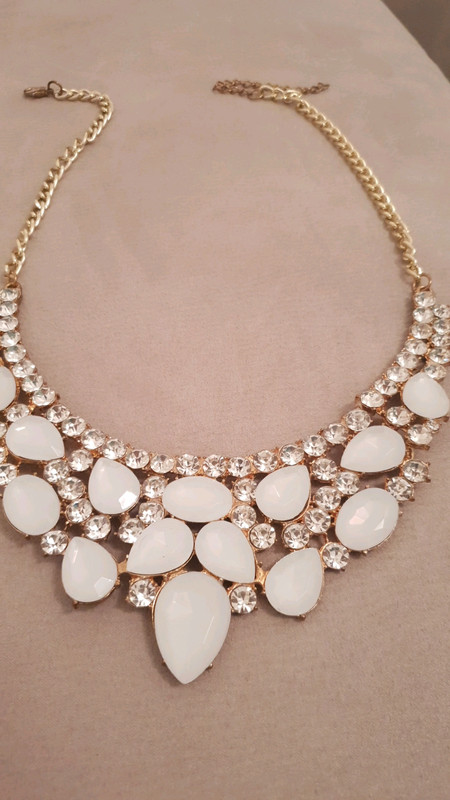 Collier  2