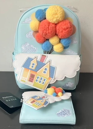 Loungefly Disney Pixar Up Floating House Pom Pom Mini Backpack and Wallet set, merk: Loungefly, staat: Heel goed, € 105,00, € 110,95 inclusief Kopersbescherming