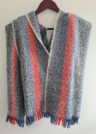 Grande écharpe chaude Kookaï, marque: KOOKAÏ, état: Neuf sans étiquette, 10,00 €, 11,20 € Protection acheteurs incluse