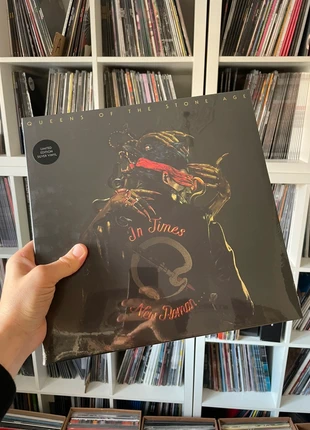 Queens Of The Stone Age In Times New Roman 2XLP, zustand: Neu, mit Etikett, 26,00 €, 28,00 € beinhaltet Vinted-Käuferschutz Pro