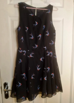 Black dress with birds print size UK 14, brand: New Look, condition: Good, size: XL / 14, £8.00, £9.10 includes Buyer Protection