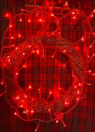 Lot guirlande électrique clignotante Couronne XL 40 cm en bois/osier,, 10 mètres de perles Baroque, merk: Noel réveillon, staat: Heel goed, € 9,00, € 10,15 inclusief Kopersbescherming