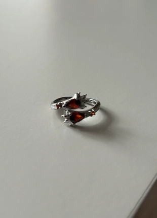 Bague CHROME pierre rouge ajustable acier inoxydable, marke: CHROME, zustand: Sehr gut, größe: Größenverstellbar, 6,90 €, 7,95 € inklusive Vinted-Käuferschutz