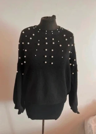 Pull noir à perle taille S de chez Jennyfer en bon état, marque: Jennyfer, état: Bon état, taille: S / 36 / 8, 3,00 €, 3,85 € Protection acheteurs incluse