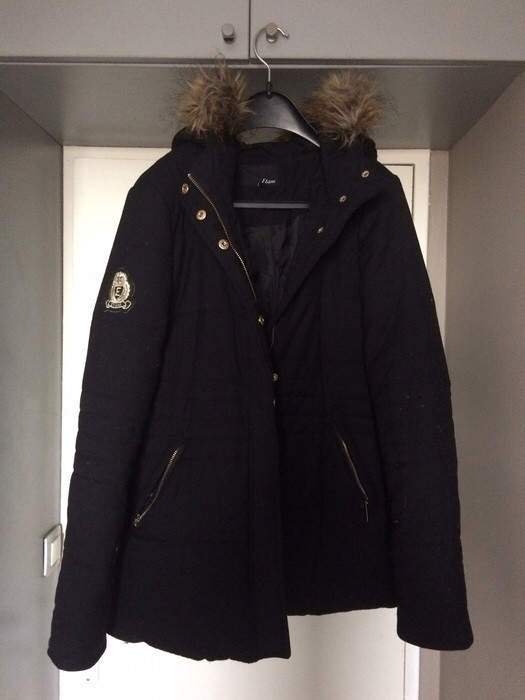 Manteau noir, Etam 2