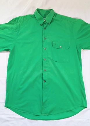 Camisa verde para verano yves saint laurent, brand: Yves Saint Laurent, condizioni: Ottime, taglia: L, €18.00, €19.60 include la Protezione acquisti