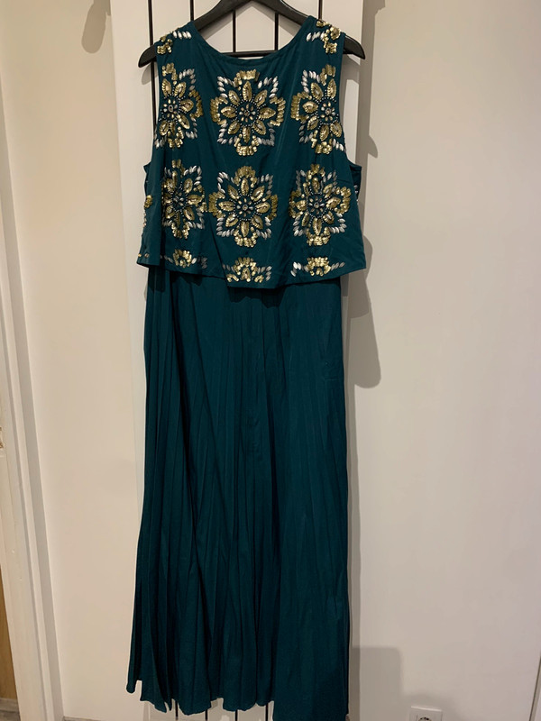 Robe vert emeraude maxi asos curves a ornements dor s Vinted