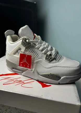 Jordan 4 oreo 41, brand: Jordan, condizioni: Nuovo con cartellino, taglia: 41, €85.00, €89.95 include la Protezione acquisti