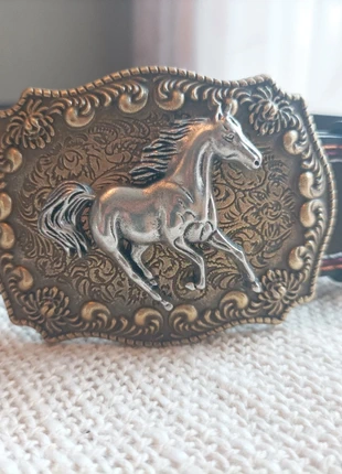 Western Cowboy riem. PU-Leer. 105 cm, merk: Western, staat: Nieuw met prijskaartje, maat: 105 cm, € 14,50, € 15,93 inclusief Kopersbescherming