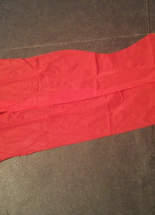 Red stockings, merk: De Bijenkorf, staat: Nieuw met prijskaartje, maat: S / 36 / 8, € 5,00, € 5,95 inclusief Kopersbescherming