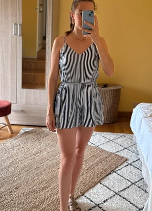 Combishort rayée blanche et bleu marine, marque: H&M, état: Bon état, taille: XS / 34 / 6, 4,00 €, 4,90 € Protection acheteurs incluse