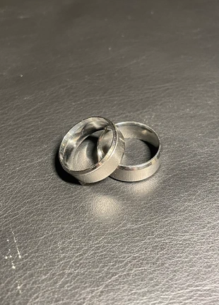 Two Stainless Steel Rings, marke: Sonstiges, zustand: Sehr gut, größe: 64.7 mm / 20.6 mm Ø, 14,99 €, 16,44 € inklusive Vinted-Käuferschutz