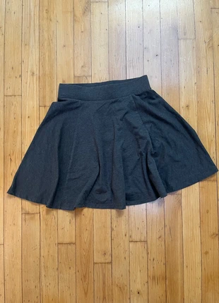 Jupe patineuse gris foncé, marca: C&A, estado: Muito bom, tamanho: XS / 34 / 6, €3.00, €3.85 inclui Proteção do Comprador