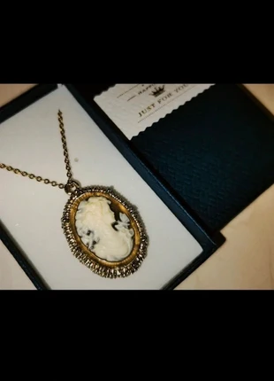 collier vintage Camée, brand: Vintage Dressing, condition: New with tags, €9.00, €10.15 includes Buyer Protection