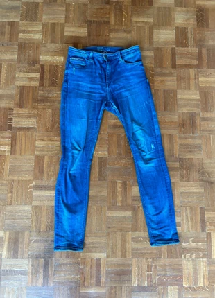 Jean bleu Tommy Hilfiger femme W31 L32 – Effet déchiré, logo visible, style vintage, marca: Tommy Hilfiger, estado: Bueno, tamaño: Otros, 3,00 €, 3,85 € Protección al comprador incluida