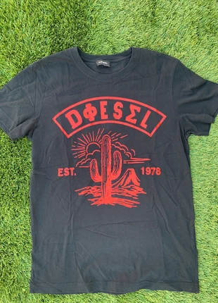 Vintage Diesel T-Shirt Men’s Luxury Y2K Big Logo Streetwrar Tee Black Size L, marke: Diesel, zustand: Sehr gut, größe: S, 10,00 €, 11,20 € inklusive Vinted-Käuferschutz