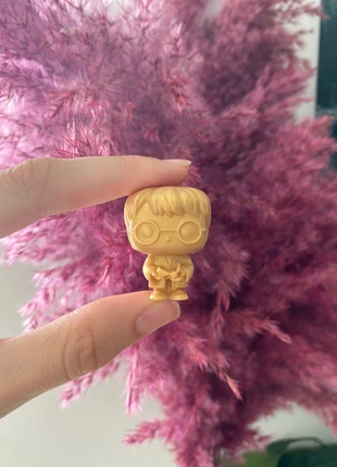 Harry Potter Gold Spezialfigur | Kinder Joy Funko Quidditch Figur 2024 | NEU, marke: Funko, zustand: Neu, größe: Einheitsgröße, 10,00 €, 11,20 € inklusive Vinted-Käuferschutz