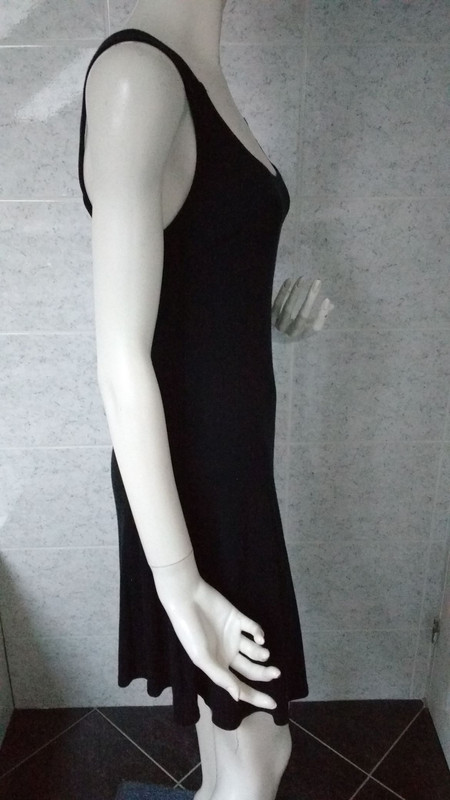 robe noire T 1 / ro 192 3
