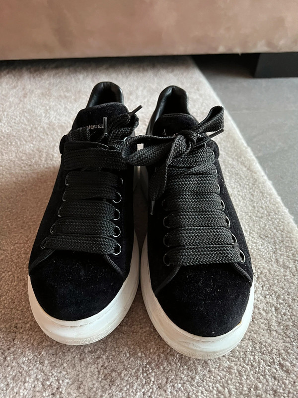 Alexander mcqueen sneakers suede black hot sale