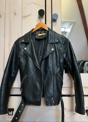 Zwarte kunstleer Jas, brand: Shoeby, condition: Good, size: XXS / 32 / 4, €4.00, €4.90 includes Buyer Protection Pro