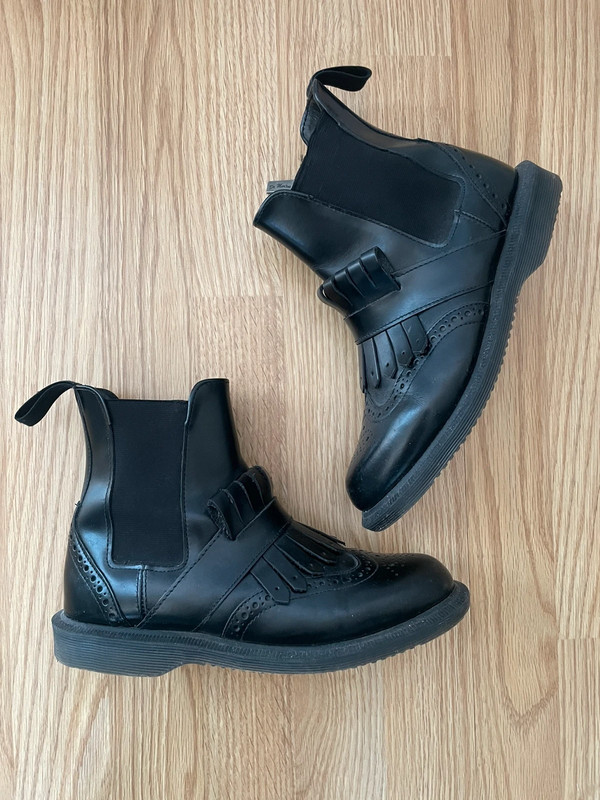 Dr martens tina hot sale arcadia