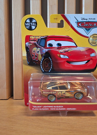 Flash lighting McQueen gold doré or golden, marque: Disney, état: Très bon état, taille: Taille unique, 15,00 €, 16,45 € Protection acheteurs (Pro) incluse