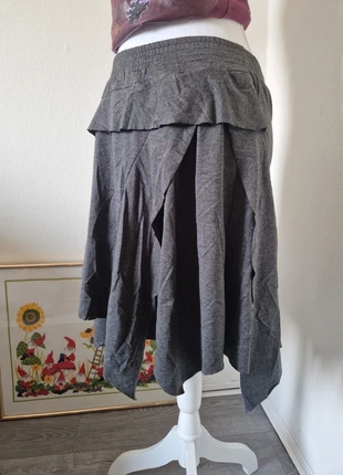 Assymetrical skirt + graphic tank top | set y2k bloquette 90s vintage, merk: Vintage Dressing, staat: Goed, maat: L / 40 / 12, € 15,00, € 16,45 inclusief Kopersbescherming Pro