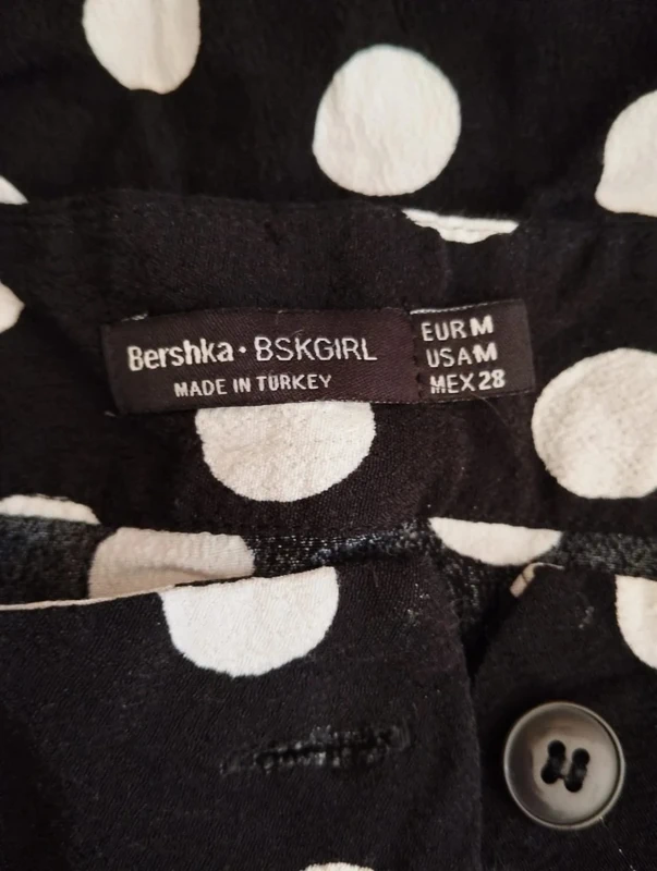 🌸MiniJupe noire pois Bershka Taille 38🌸 - photo numéro 4