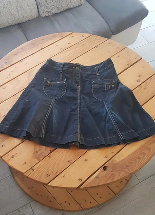 Jupe trapèze , marque: Camaïeu, état: Très bon état, taille: M / 38 / 10, 3,50 €, 4,38 € Protection acheteurs incluse