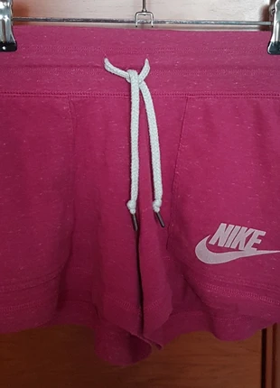 Nike Sportwear Training Wmns Shorts, marque: Nike, état: Très bon état, taille: S / 36 / 8, 24,95 €, 26,90 € Protection acheteurs incluse