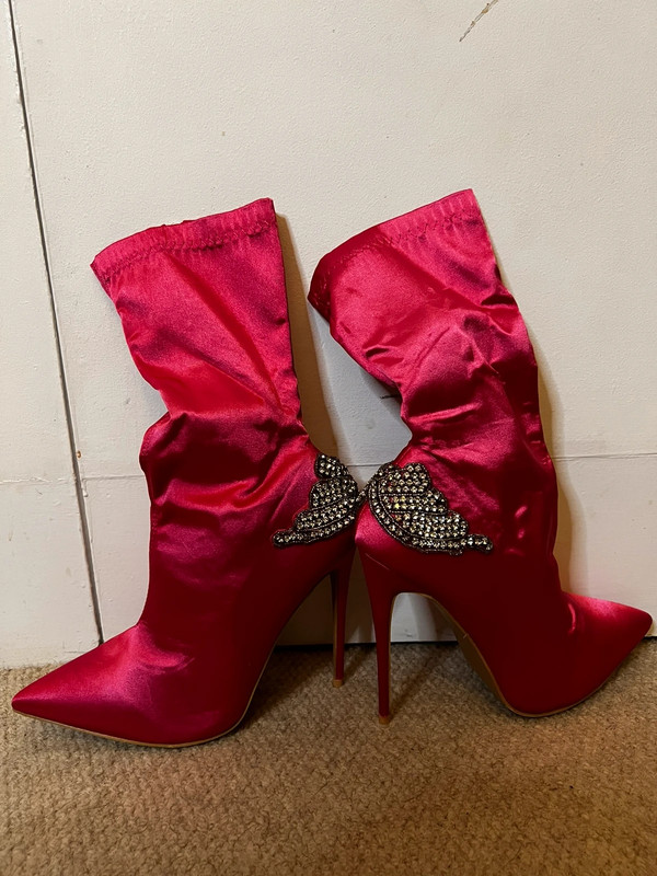 Pink rhinestone boots online
