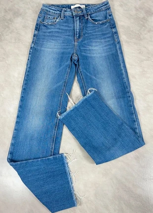 🔵 Stradivarius – Jean droit “Straight Fit” bas effiloché – Taille 32, marca: Stradivarius, estado: Muy bueno, tamaño: XXS / 32 / 4, 18,00 €, 19,60 € Protección al comprador Pro incluida