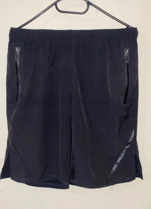 Short sport noir, condition: Good, size: XS, €10.00, €11.20 includes Buyer Protection