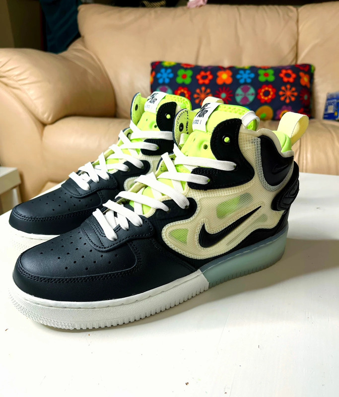 Black And Ghost Green Cover This Nike Air Force 1 Mid React