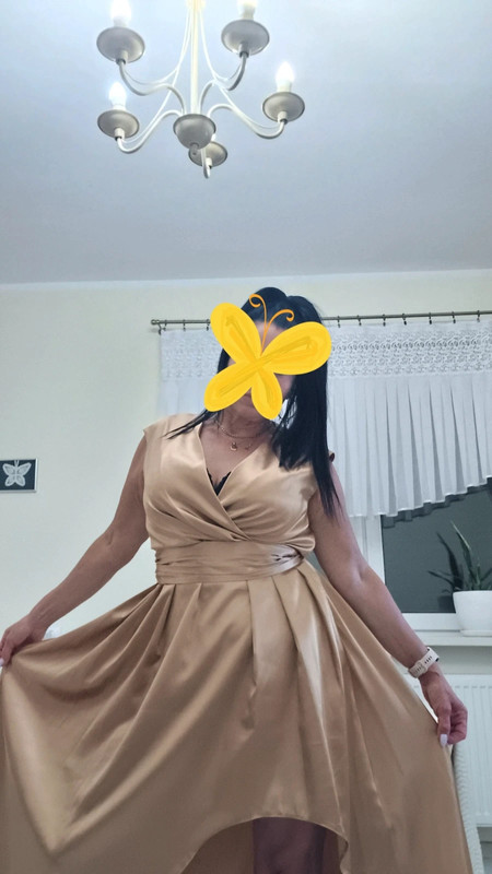 Piękna złota suknia 1