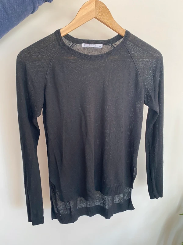 pull noir léger pull&bear taille S
