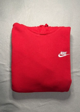 Sweat à capuce Nike - Taille S Hommes - Rouge logo brodé, marca: Nike, estado: Muito bom, tamanho: S / 36 / 8, €45.00, €47.95 inclui Proteção do Comprador