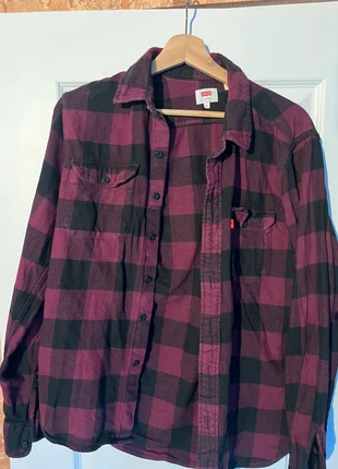 Overhemd Levi’s maat M, merk: Levi's, staat: Heel goed, maat: M, € 8,00, € 9,10 inclusief Kopersbescherming