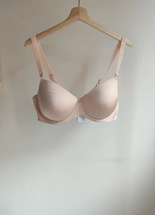 Soutien-gorge beige Primark neuf avec étiquette – taille EU 100F / FR 105F, marque: Primark, état: Neuf avec étiquette, taille: 100F, 10,00 €, 11,20 € Protection acheteurs (Pro) incluse
