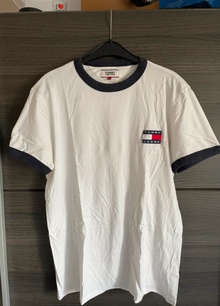 T-shirt Tommy, brand: Tommy Hilfiger, condition: Very good, size: M, €17.00, €18.55 includes Buyer Protection