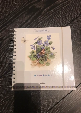 Marjolein Bastin. Notitie boek, marque: Marjolein bastin, état: Neuf sans étiquette, 5,00 €, 5,95 € Protection acheteurs incluse