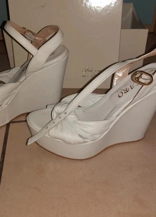 Made in ITALY - Scarpe bianche con zeppa - White wedge shoes, marke: De Caro Calzature, zustand: Sehr gut, größe: 35, 5,00 €, 5,95 € inklusive Vinted-Käuferschutz