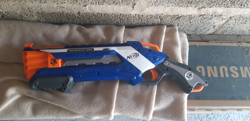 Fusil a pompe Nerf Strike