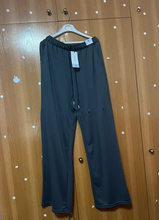 pantalones lefties grises, marca: Lefties, estado: Nuevo con etiquetas, tamaño: M / 38 / 10, 6,00 €, 7,00 € Protección al comprador incluida