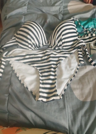 Maillot de bain, brand: De, condition: Good, size: XL / 42 / 14, €1.50, €2.28 includes Buyer Protection